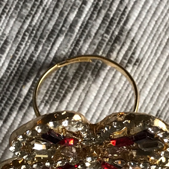 🦋Big Butterfly Ring🦋 - Picture 5 of 8